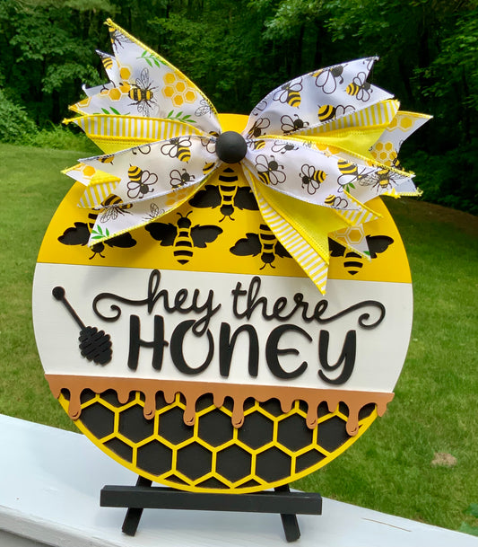 Hey there Honey wooden round door hanger